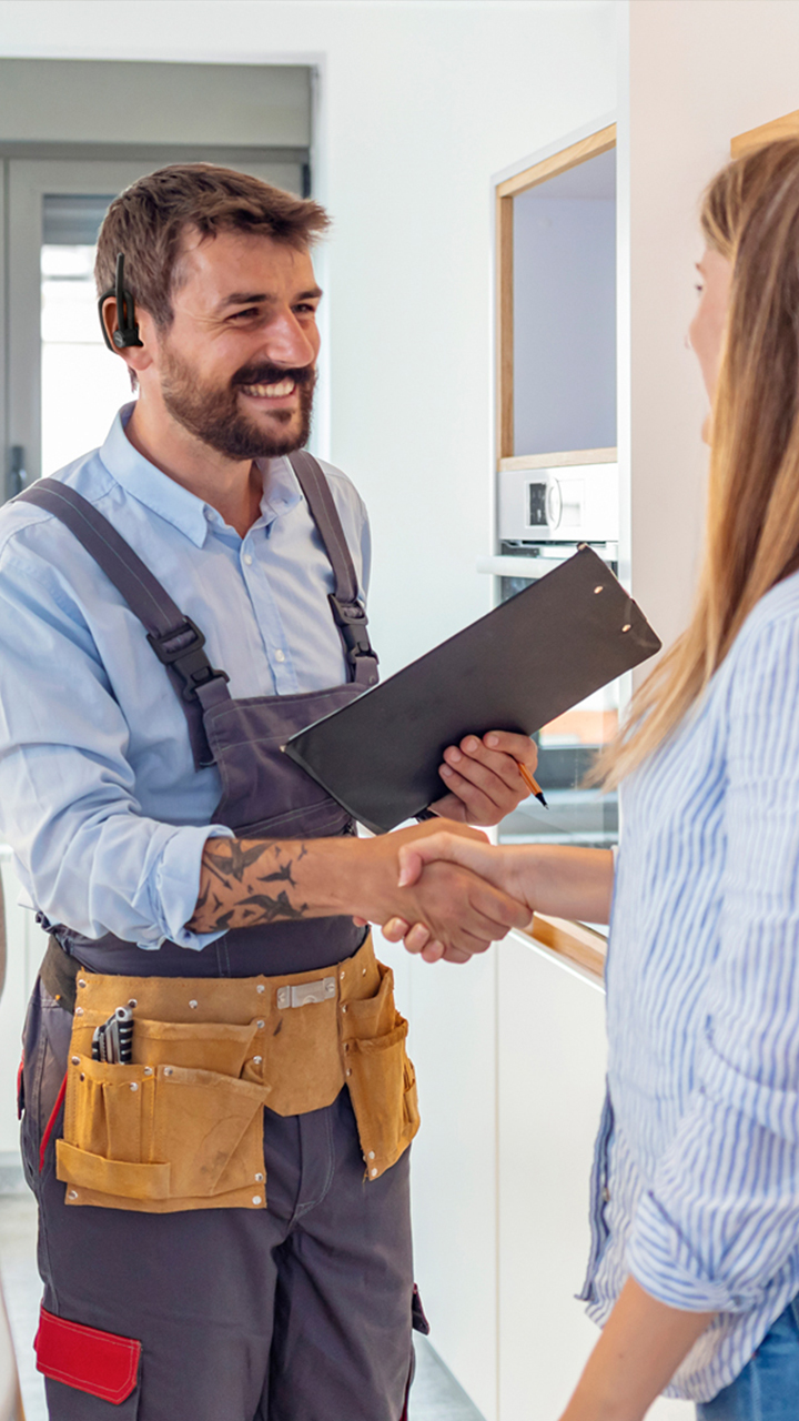 Jabra Perform Go 4 Lifestyle Image Laborer