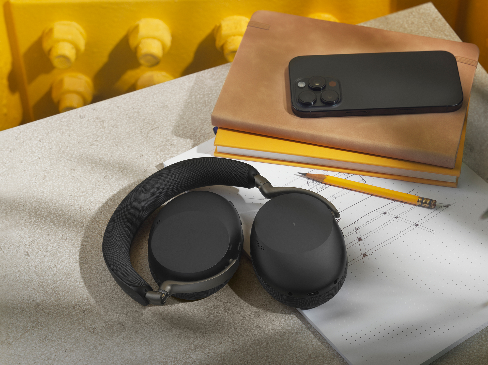 Jabra-Evolve3-85-UC-Office-Folded