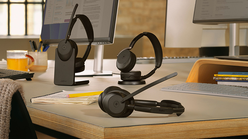 Jabra-Evolve3-45-65-65-Flex-Stereo-Teams-Contextual-Office