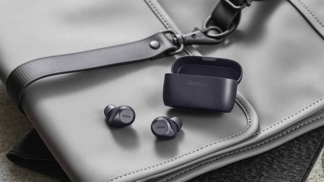 Jabra Elite 85t Lifestyle Image